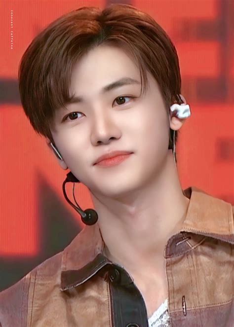 Pin Oleh Zraa 🍑 Di Na Jaemin Selebritas Gambar Fandom Mimpi Nct