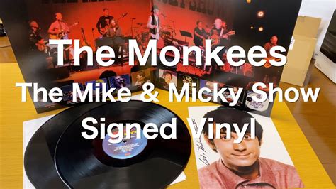 The Monkees The Mike Micky Show Live Signed Vinyl Unboxing Video