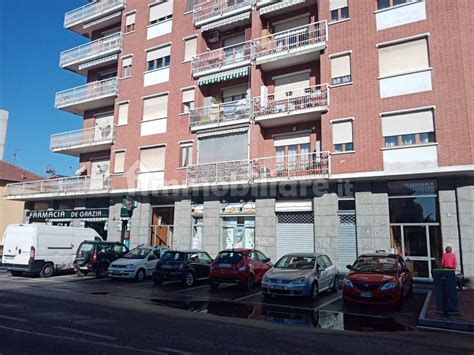 Locale Commerciale Via Pastrengo Moncalieri Rif