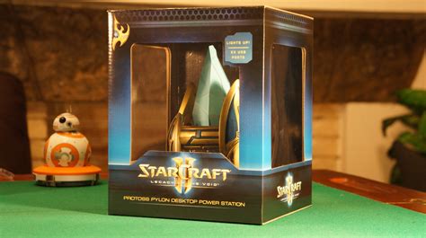 Unboxing Del Cargador Para Smartphones De Starcraft En Forma De Pylon