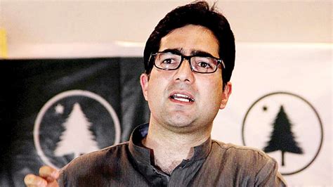 Shah Faesal questions detention, moves Delhi High Court