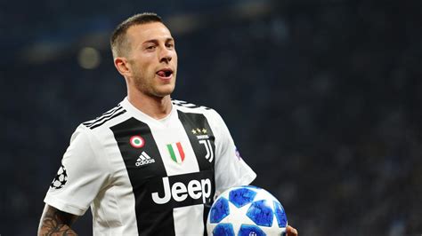 Calciomercato Juventus Bernardeschi Potrebbe Essere Inserito Nell