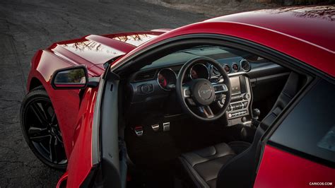 2015 Ford Mustang - Interior | Caricos