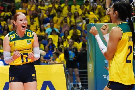 No Recife Seleção Brasileira de Voleibol Feminino vence o Peru e