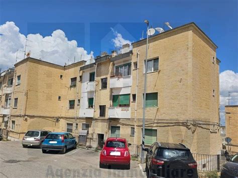 Vendita Appartamento Matera Trilocale In Via Giustino Fortunato Buono