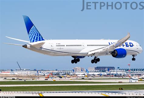 N Boeing Dreamliner United Airlines Saudia