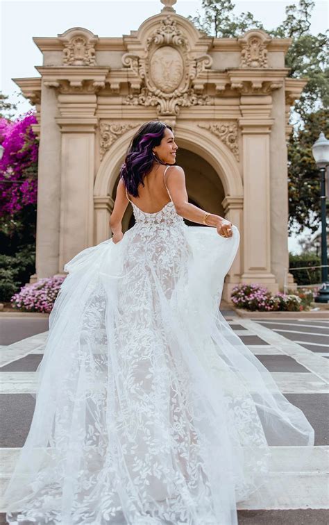 Rustic Boho Lace A Line Wedding Dress With Spaghetti Straps