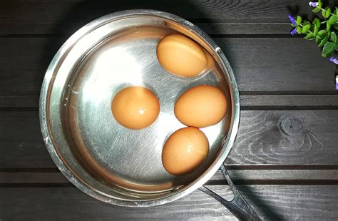 How To Boil Eggs 8 Easy Steps How To