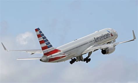 American Airlines Cuts Summer Flights Due To Boeing 787 Delays