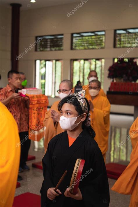 Bandung Indonesia 8 De Enero De 2022 Los Monjes Caminaron Juntos