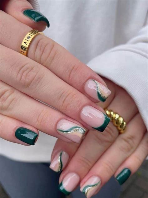 28 Gorgeous Emerald Green Nails Youll Want To Copy