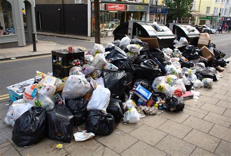 Brighton council could scrap controversial litter contract