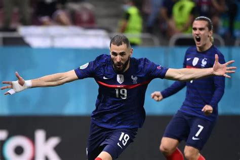 Depois De Deixar Mundial Benzema Anuncia Saída Da Seleção Francesa