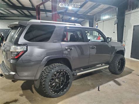 2016 Toyota 4Runner With 22x12 44 TIS 544BM And 33 12 5R22 Mud