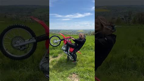 POV zawodnik zabrał dziewczynę na randkę rider enduro wheelie