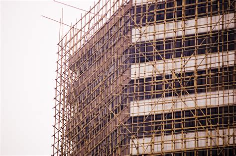 Gallery of Watch How Bamboo Scaffolding Was Used to Build Hong Kong's ...