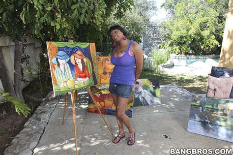 Carmen Hayes Shakes Her Huge Black Tits For A Guy Porn Pictures XXX