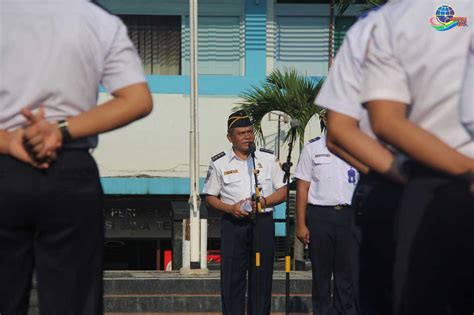 Upacara Peringatan Hari Perhubungan Nasional