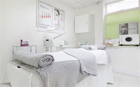 Nail Treatments At Nail Salons And Nail Bars In Kingston Upon Thames