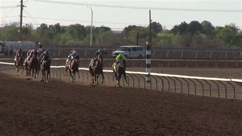 Live racing begins at Sunland Park Racetrack and Casino | KFOX