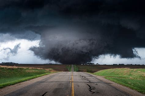 Actualités météo Des dizaines de tornades balayent le centre des Etats