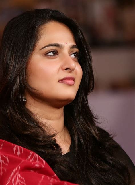 Indian Actress Anushka Shetty Smiling Face Closeup Photos Anushka Shetty