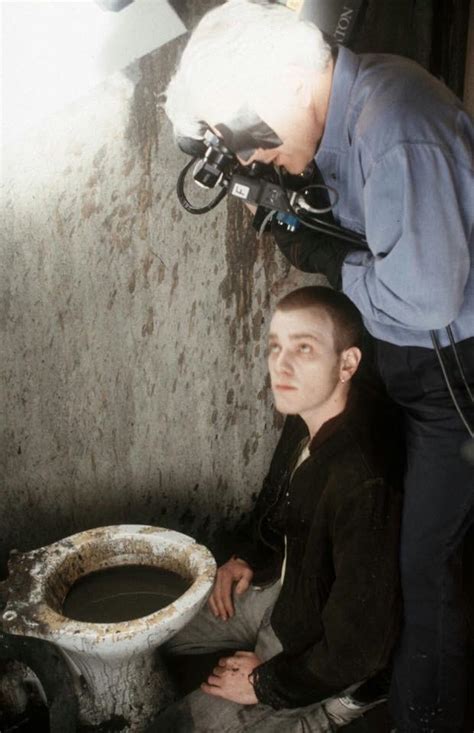 Behind the scenes of Trainspotting (1996) : r/AlternateAngles