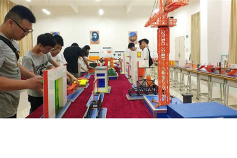 我院18级新生参观建筑模型 院部风采 建筑工程学院 广东文理职业学院