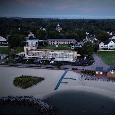 Yorktown Beach Hotel Official Site | Hotels in Yorktown VA