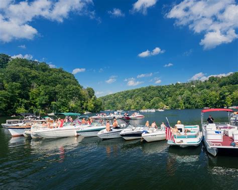 Best Lake Travis Boat Rentals | Lake Travis, TX