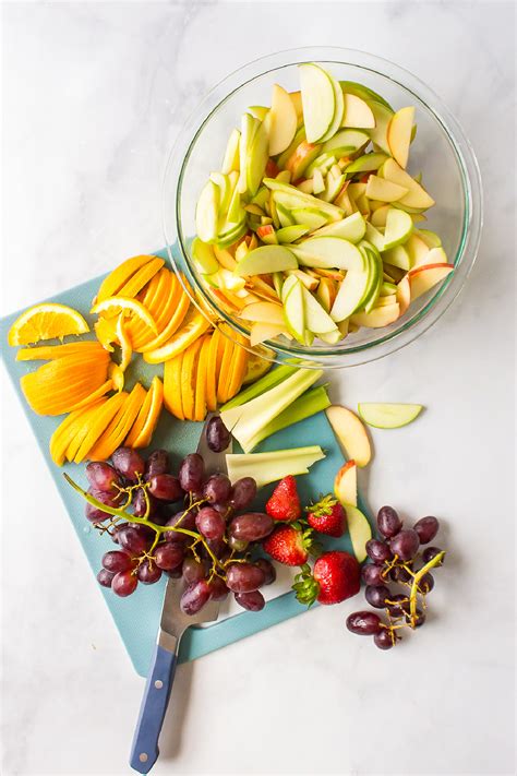 Halloween Fruit Tray - Reluctant Entertainer