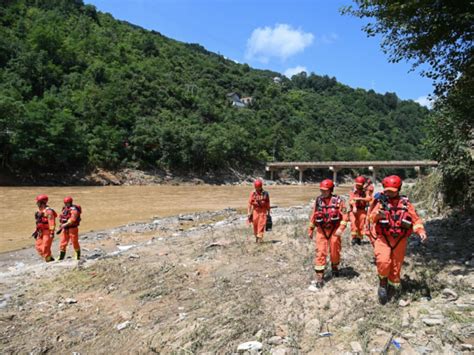 陝西商洛塌橋增至15死 四川漢源山洪至今發現10具遺體 Rthk