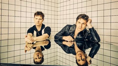 Lost In Space Foster The People Lanza Su Primera Canci N En Tres