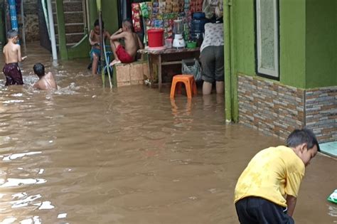 Banjir Di Kebon Pala Berangsur Surut ANTARA News