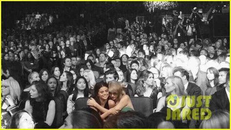 Taylor Swift & Selena Gomez Hug In This Adorable New Pic: Photo 3249312 ...