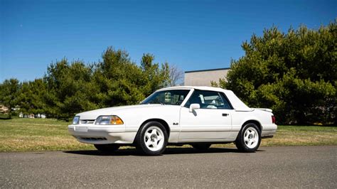 1993 Ford Mustang LX Convertible for Sale at Auction - Mecum Auctions