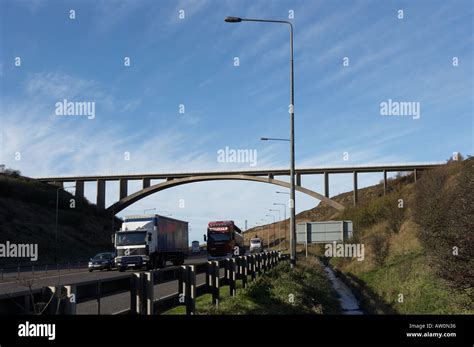 M62 Motorway Crossing Scammonden Dam Yorkshire England Stock Photo Alamy