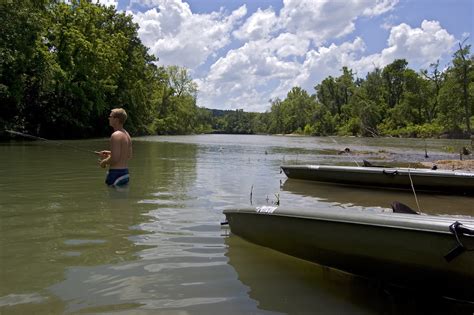 Fishing On Illinois River - Unoisy Fishing