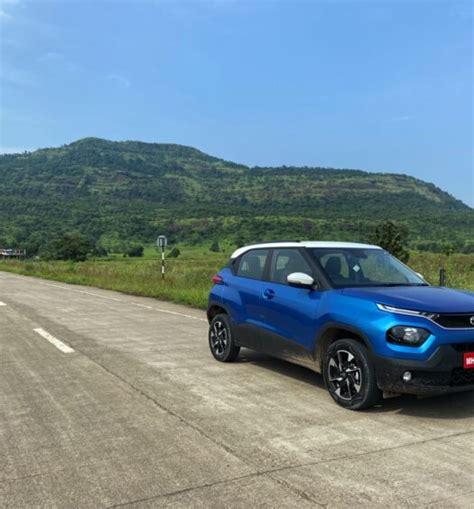 Tata Motors Rolls Out Th Nexon From Ranjangaon Plant Throttle Blips