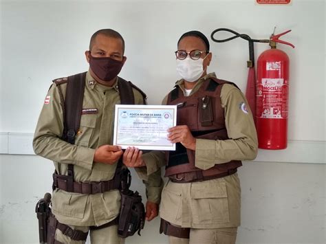 Comando da 38ª CIPM de Bom Jesus da Lapa entrega títulos de Policial