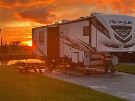 Relaxing Rv Experience In Texas Waterside Rv Resort