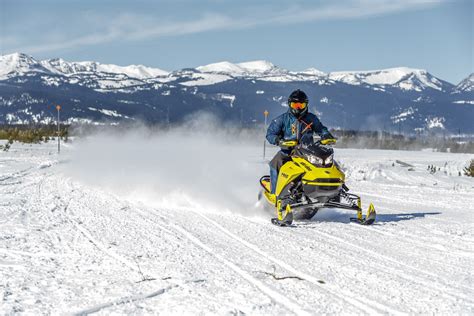 2023 Ski-Doo MXZ Blizzard 600R Review - Snowmobile Passion