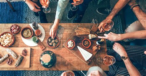 Idee Per Apericena Al Bar O Al Ristorante Da Riprendere Anche In Casa