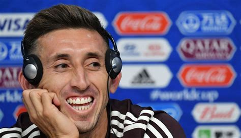 Héctor Herrera futbolista de México se sometió a 2 cirugías plásticas