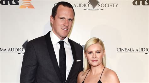 dion phaneufs wife elisha cuthbert   kids