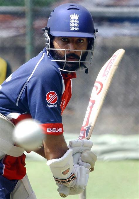 Monty Panesar Fixes His Gaze On The Ball Espncricinfo