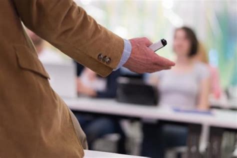 La Cassazione Sul Prof Cacciato A Milano Per La Relazione Con Un Alunna