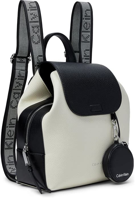 Calvin Klein Millie Mochila Con Triple Compartimento Para Mujer