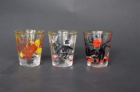 Novelty Shot Glasses Vintage Retro Barware Black Cat