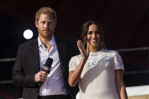 Meghan Markle Ile Prens Harry K Rm Z Hal Da